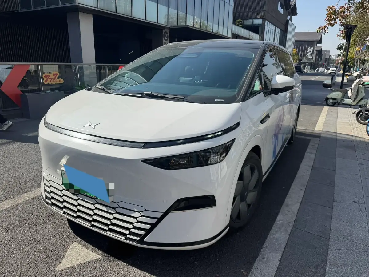 2024 Xpeng X9 BEV 101.5KWH