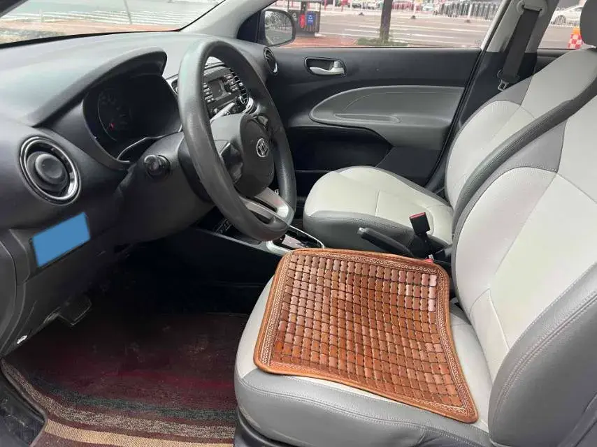 2020 KIA PEGAS thumbnail 4