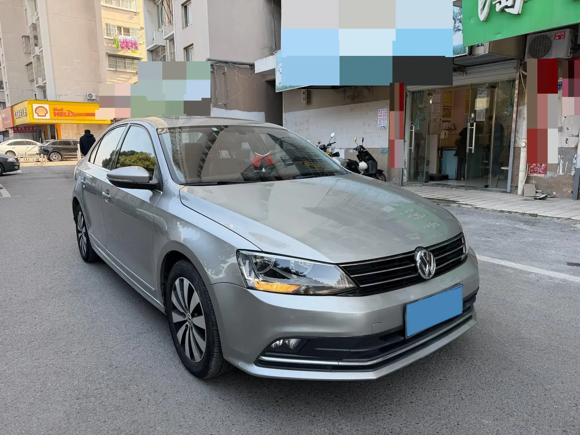 2017 VOLKSWAGEN SAGITAR thumbnail 3