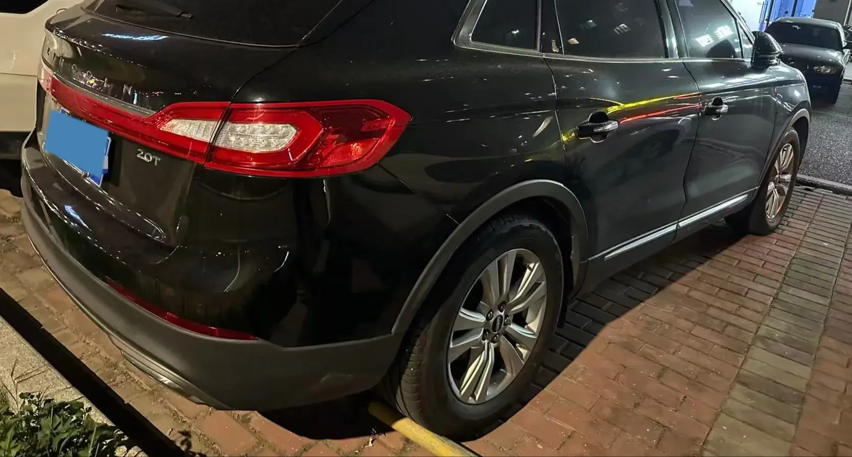 2017 LINCOLN MKX thumbnail 3