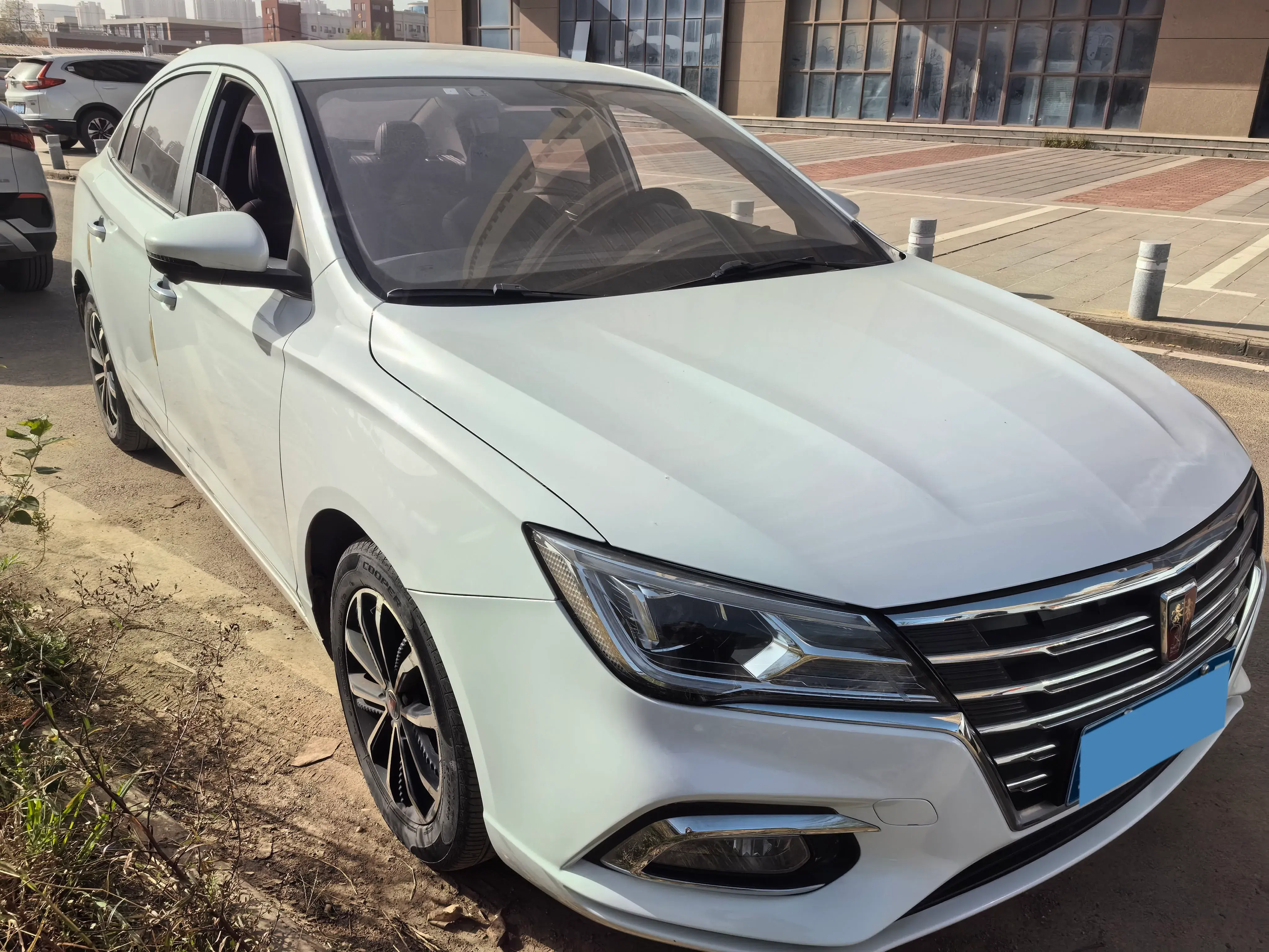 2020 ROEWE I5 thumbnail 2