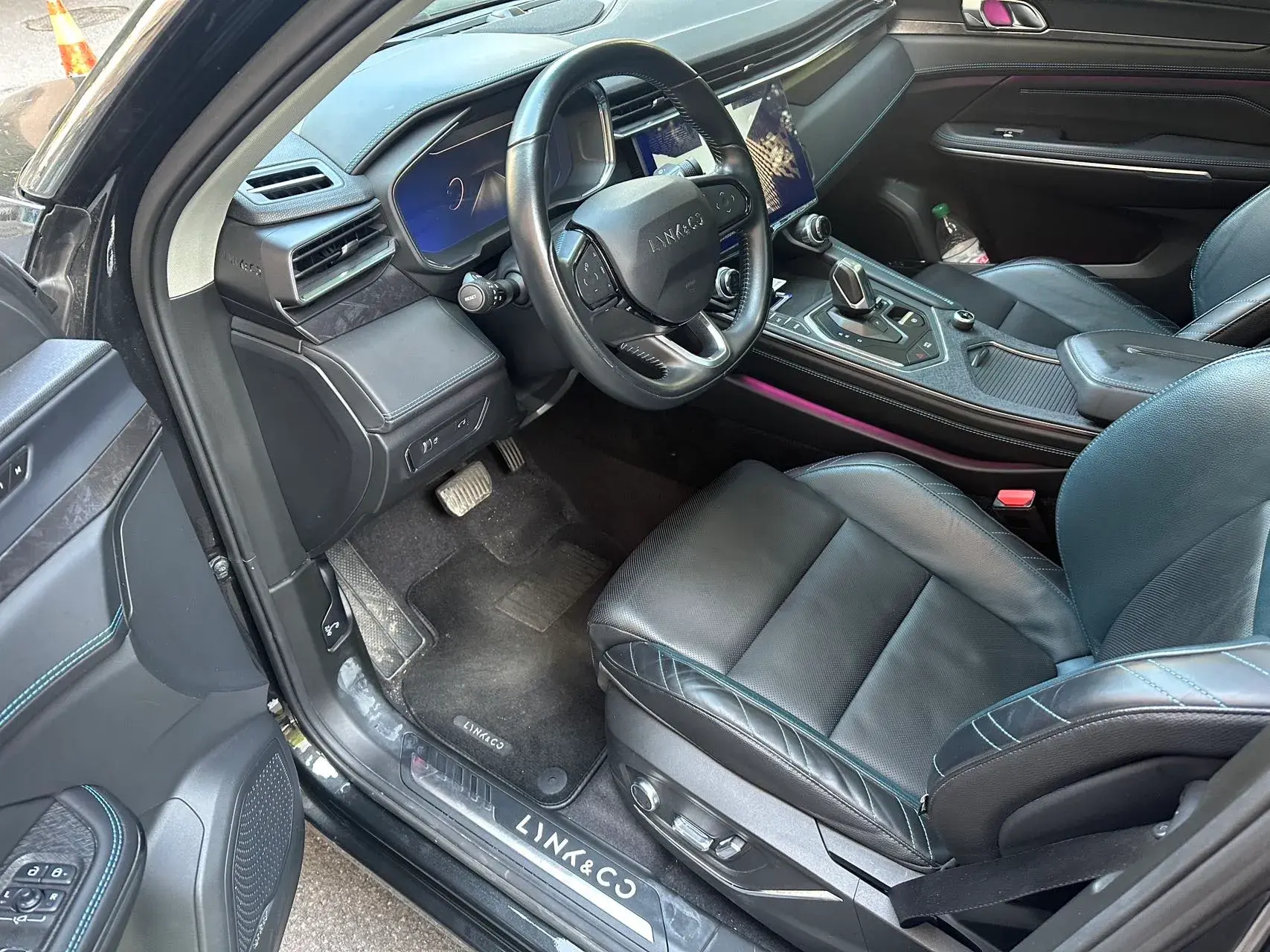 2020 LYNK&CO 05 thumbnail 4