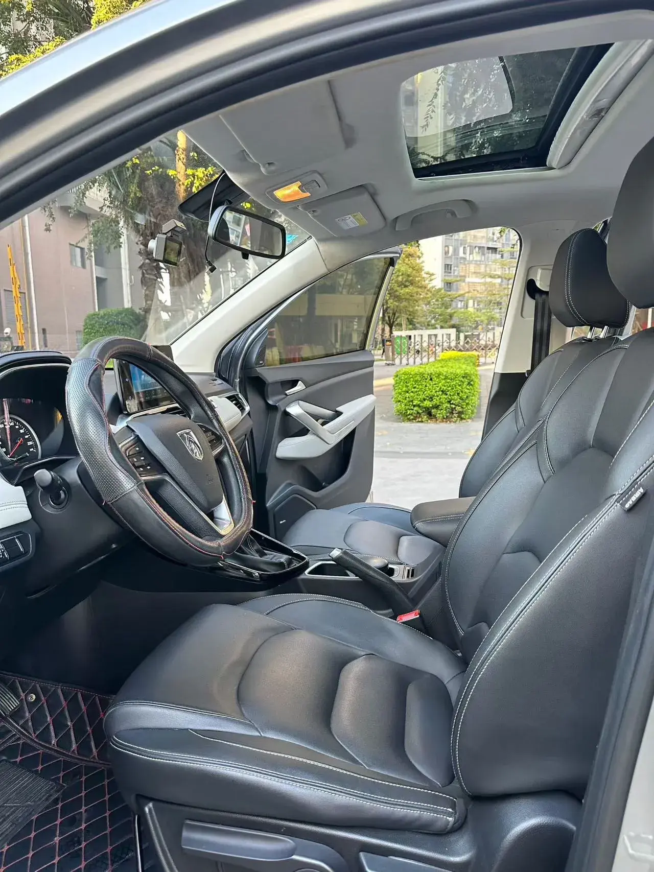 2019 BAOJUN 530 thumbnail 4