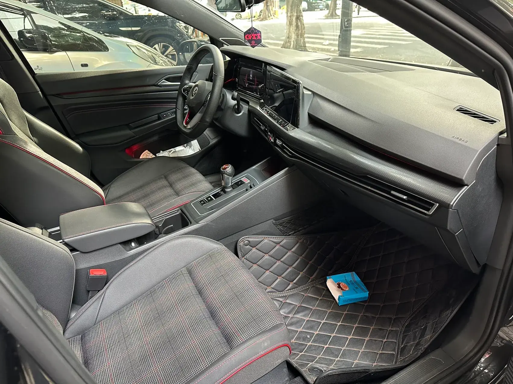 2021 VOLKSWAGEN GOLFGTI thumbnail 3