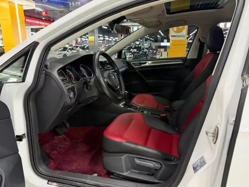 2020 VOLKSWAGEN GOLF thumbnail 4