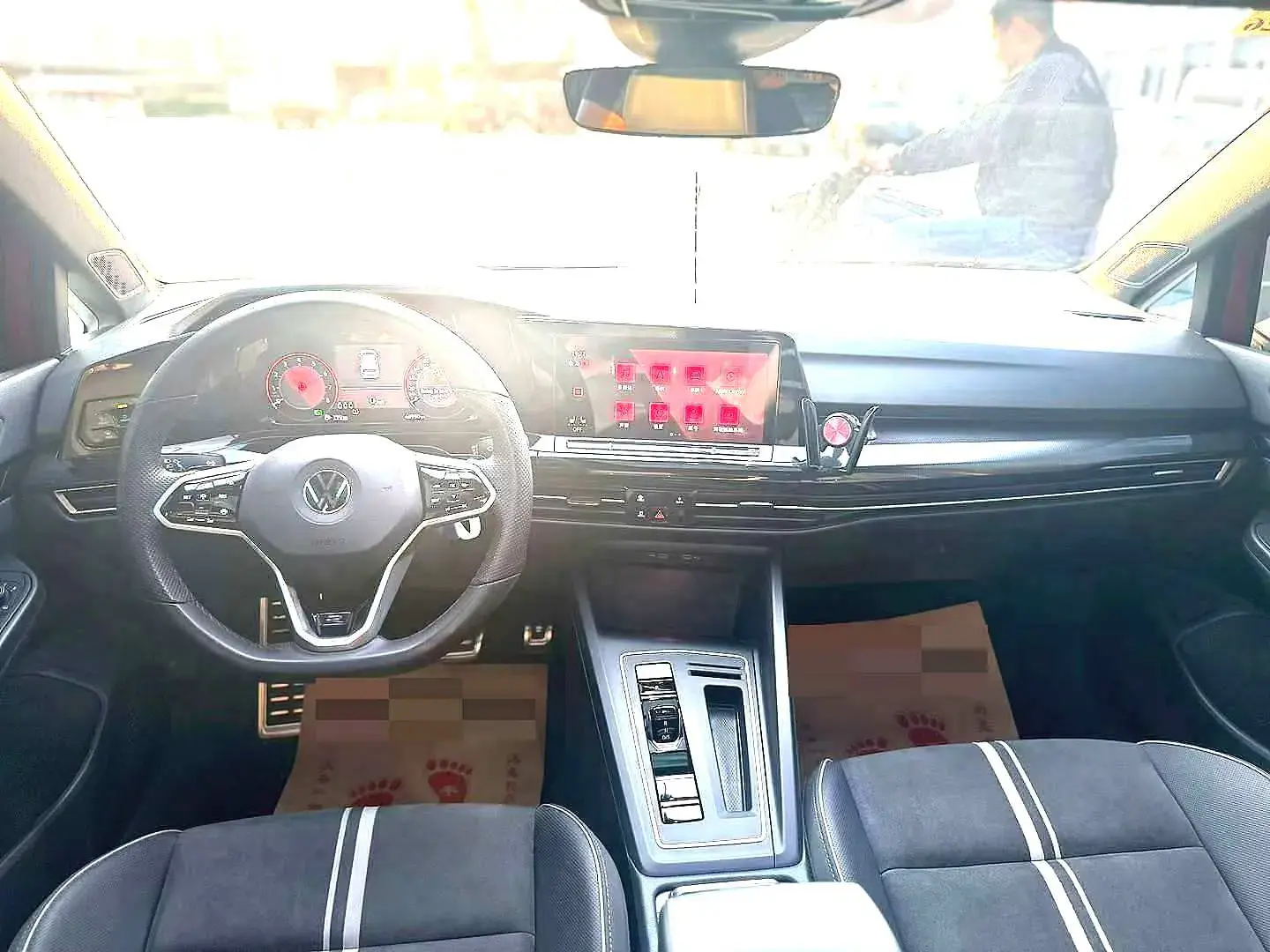 2021 VOLKSWAGEN GOLF thumbnail 4