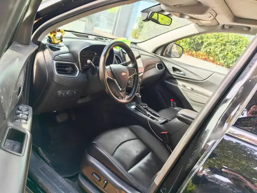 2018 CHEVROLET EQUINOX thumbnail 2