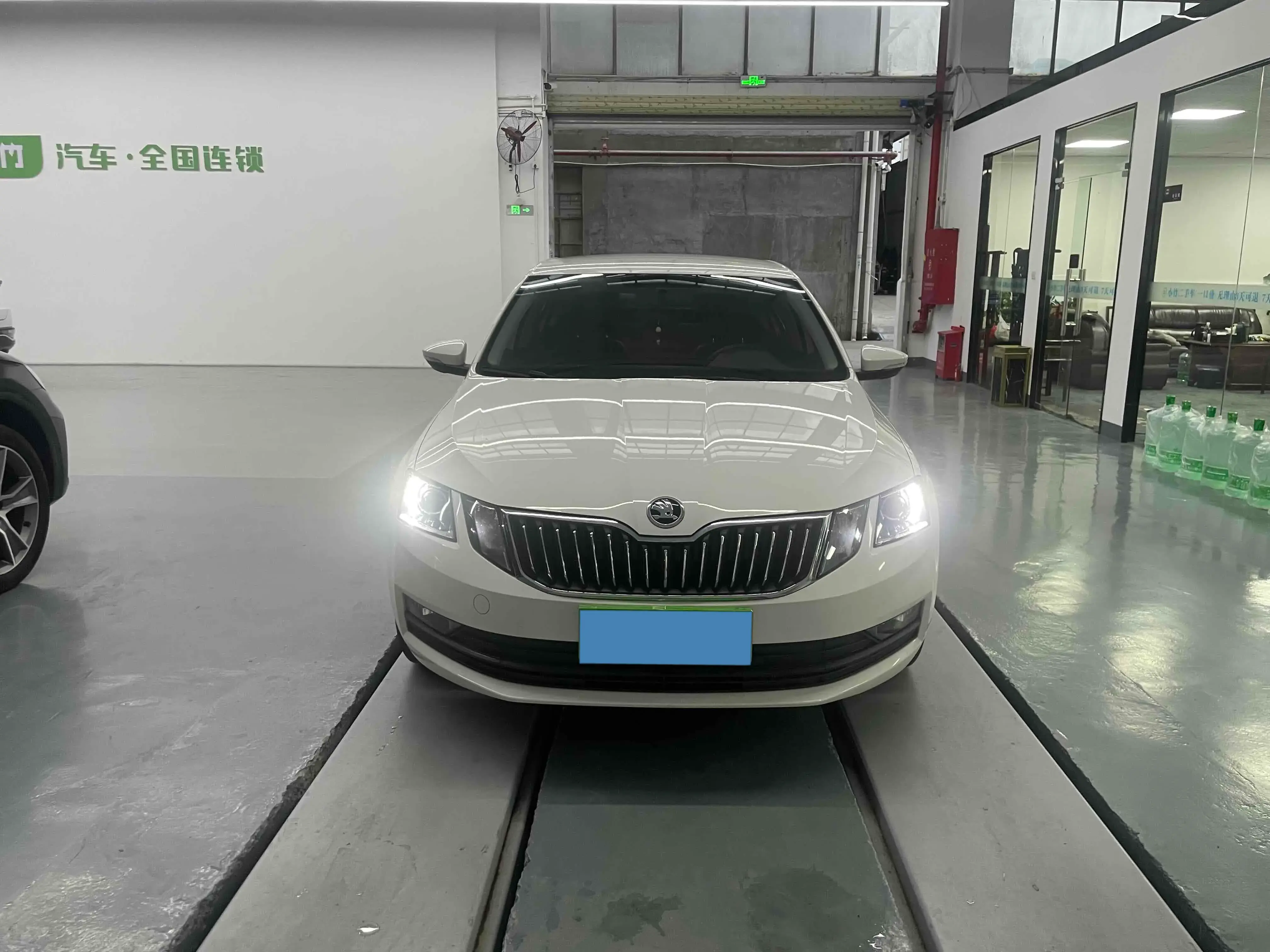 2022 SKODA OCTAVIA thumbnail 2
