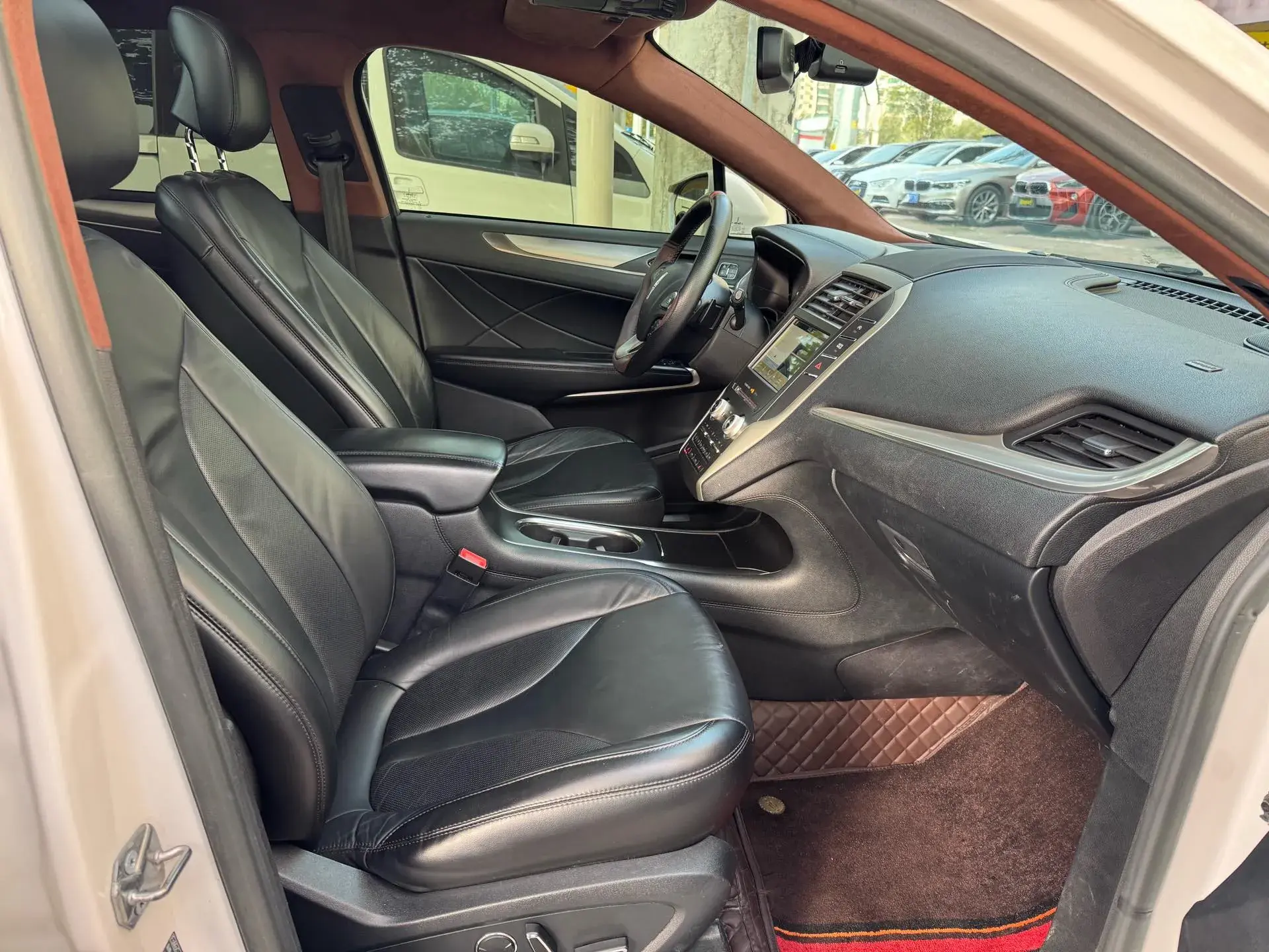 2017 LINCOLN MKC thumbnail 4