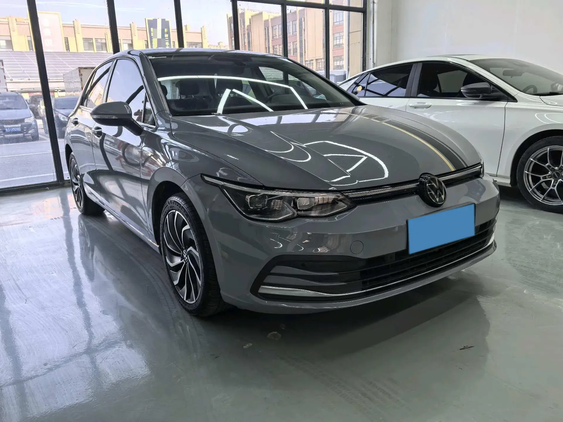 2021 VOLKSWAGEN GOLF thumbnail 2