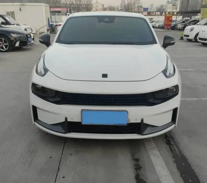 2019 LYNK&CO 03 thumbnail 2