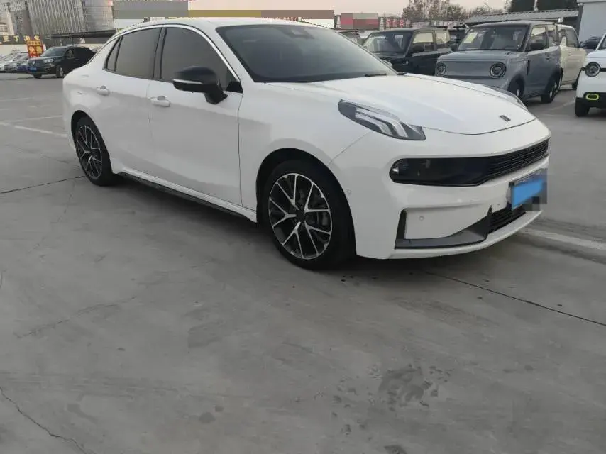 2019 LYNK&CO 03 thumbnail 3