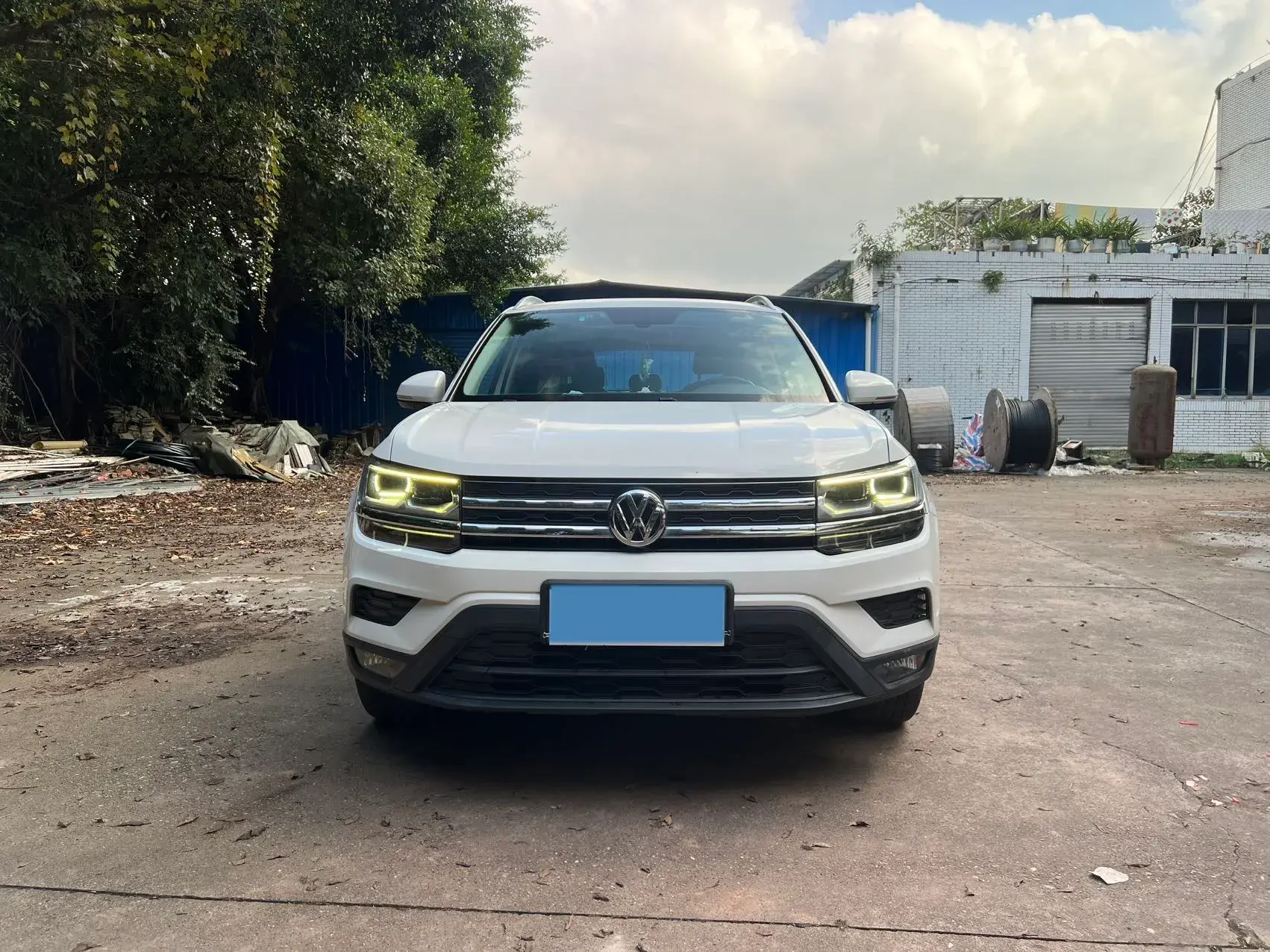 2019 VOLKSWAGEN THARU thumbnail 2