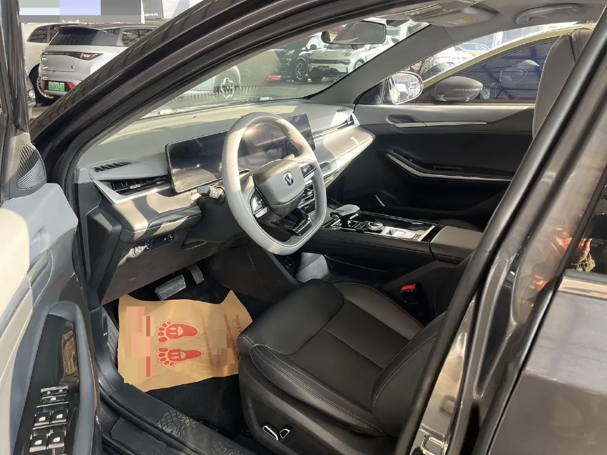 2023 ChangAn Raeton Plus 1.5T 188HP L4 7DCT,autocango,china used car exporter,china ev exporter,chinese used car exporter,chinese used ev exporter