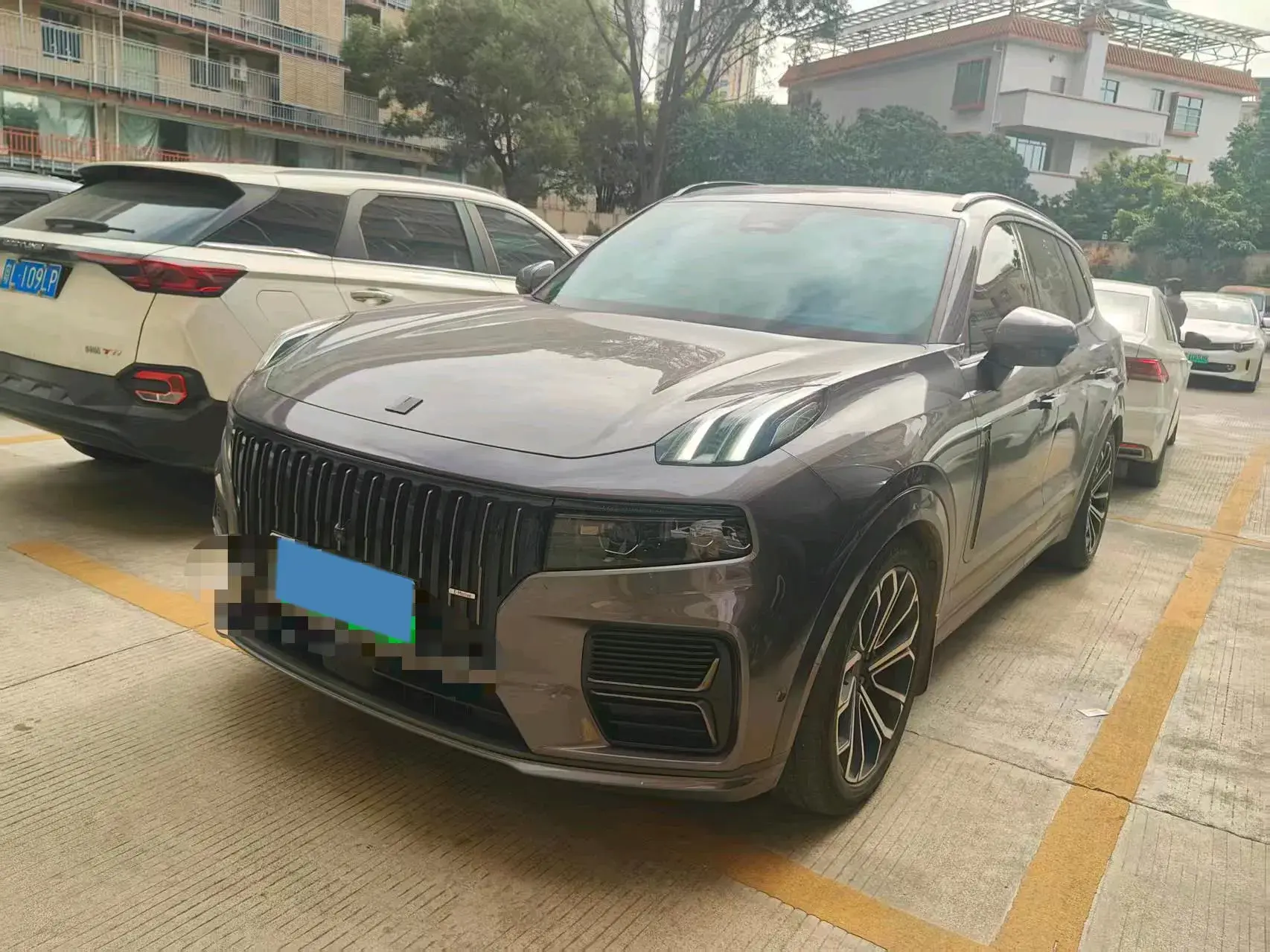 2024 LYNK&CO 09 view 1