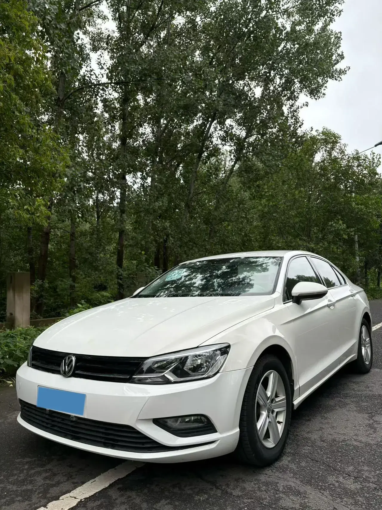 2018 VOLKSWAGEN LAMANDO view 1