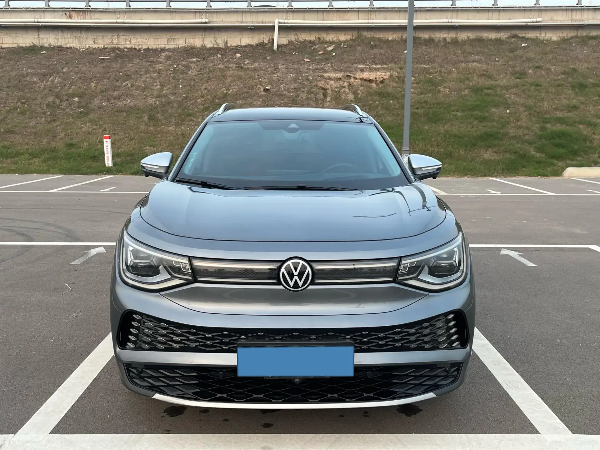 2023 VOLKSWAGEN ID.6 thumbnail 3