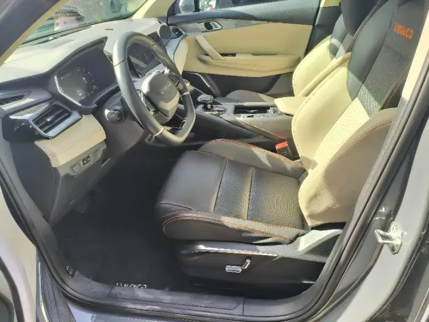 2022 LYNK&CO 06 thumbnail 4