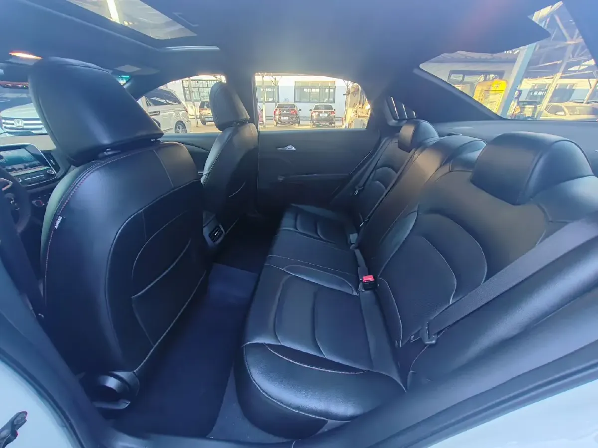 2019 Chevrolet Monza 1.3T 163HP L3 6AT,autocango,china used car exporter,china ev exporter,chinese used car exporter,chinese used ev exporter