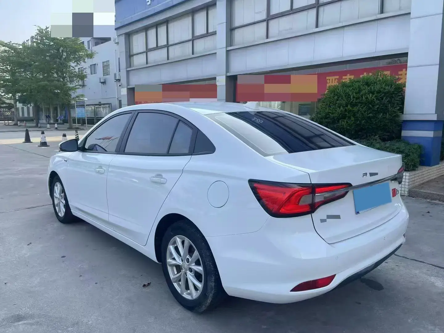 2019 ROEWE I5 thumbnail 4