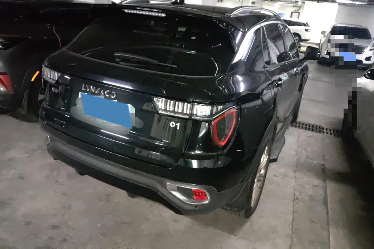 2017 LYNK&CO 01 thumbnail 2