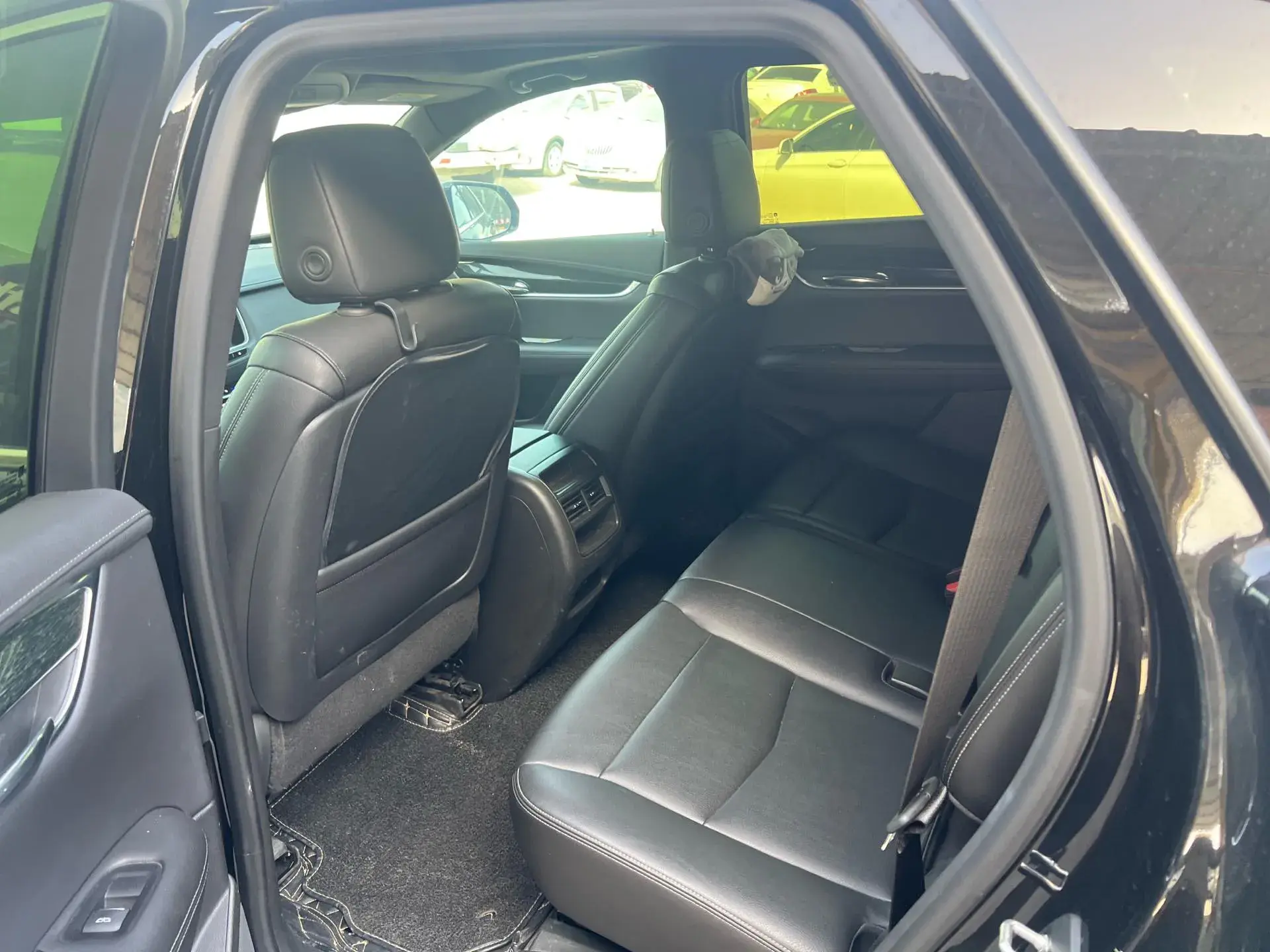 2021 CADILLAC XT5 thumbnail 4