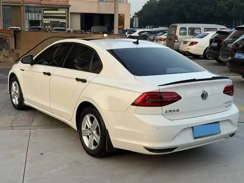 2021 VOLKSWAGEN LAMANDO thumbnail 4