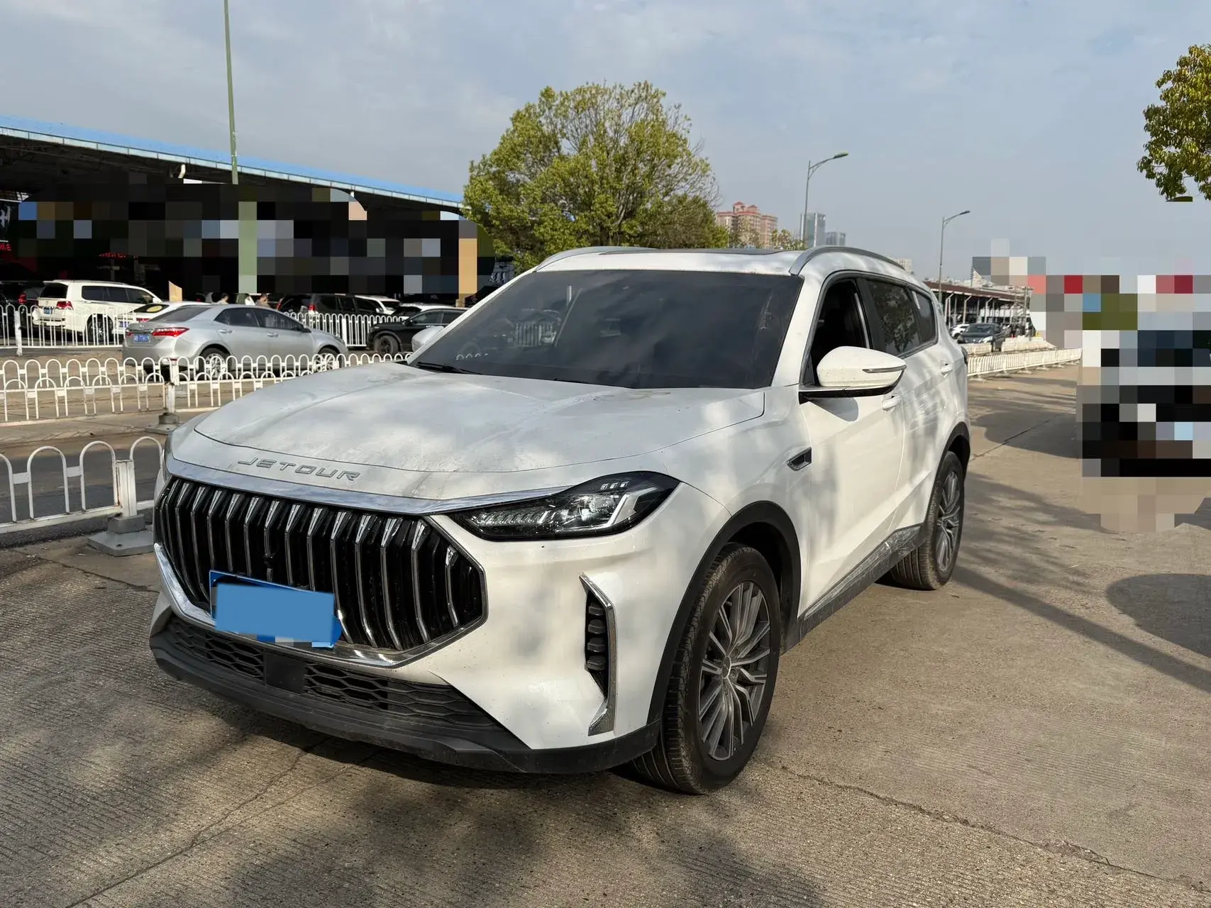 2025 JETOUR X70 view 1