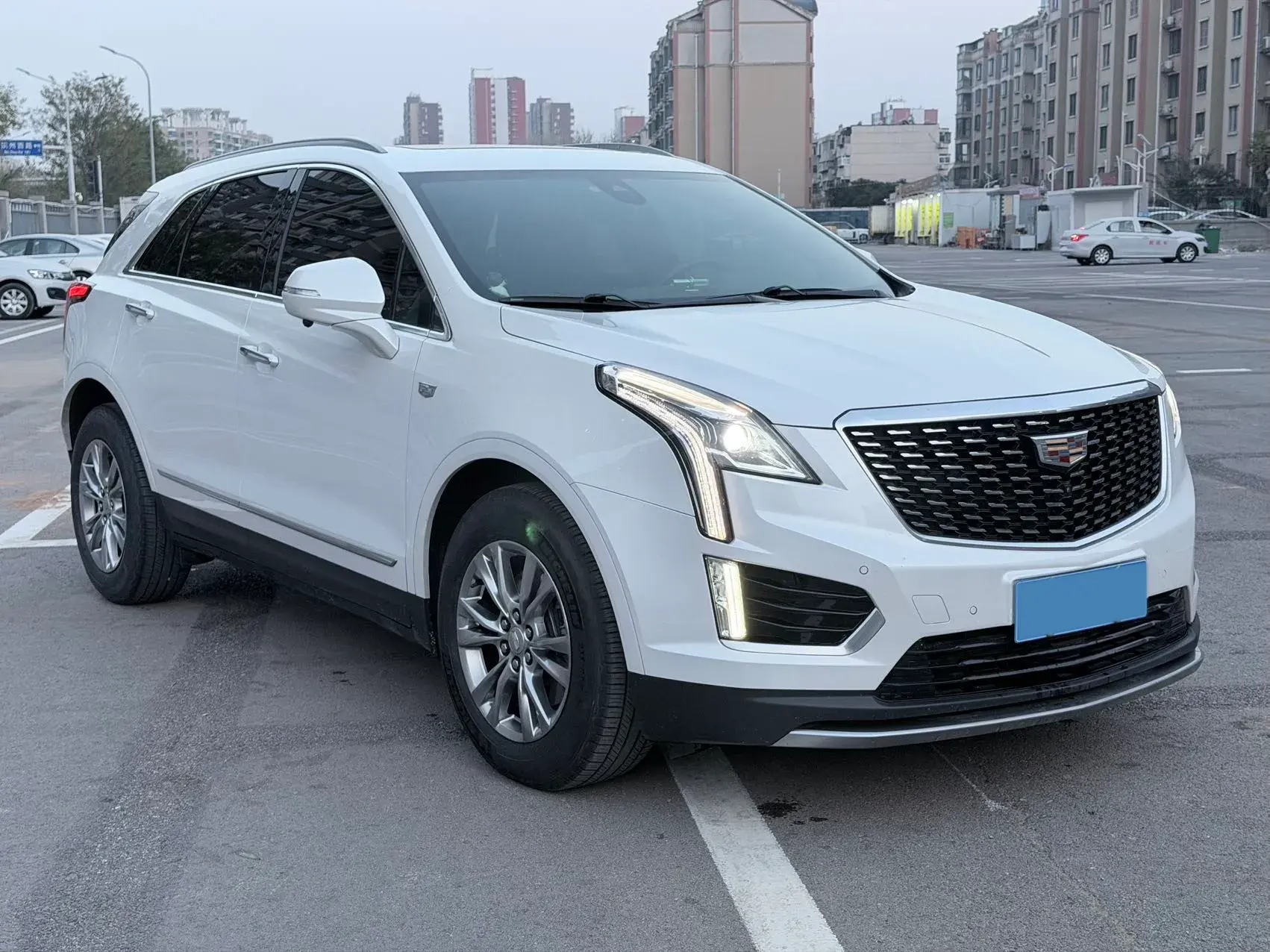 2021 CADILLAC XT5 thumbnail 3