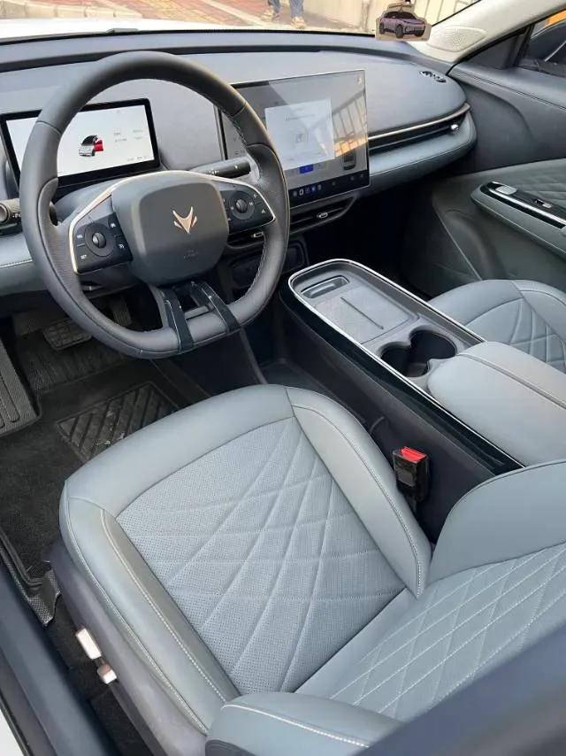 2025 ARCFOX T1 BEV,autocango,china used car exporter,china ev exporter,chinese used car exporter,chinese used ev exporter