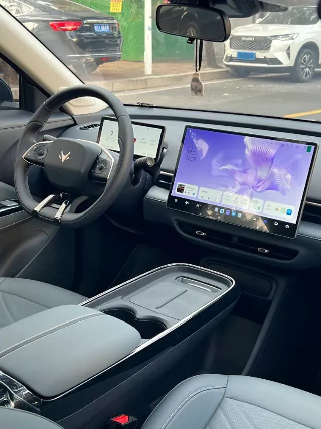 2025 ARCFOX T1 BEV,autocango,china used car exporter,china ev exporter,chinese used car exporter,chinese used ev exporter