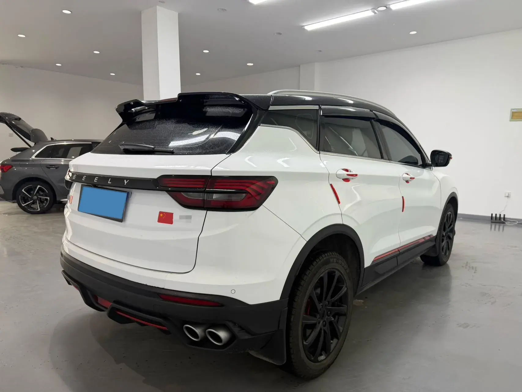 2021 GEELY COOLRAY thumbnail 4