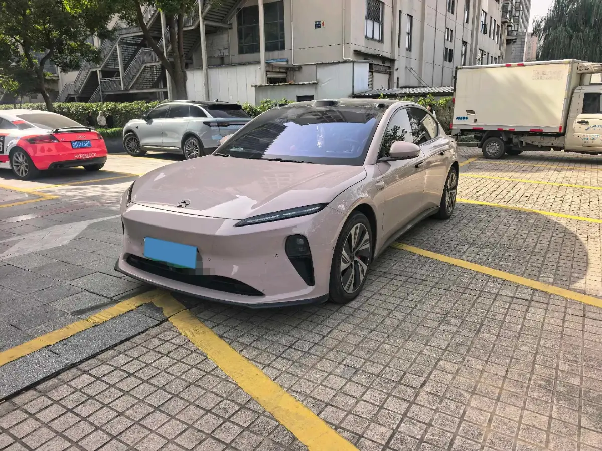 2022 NIO ET5 BEV 75KWH