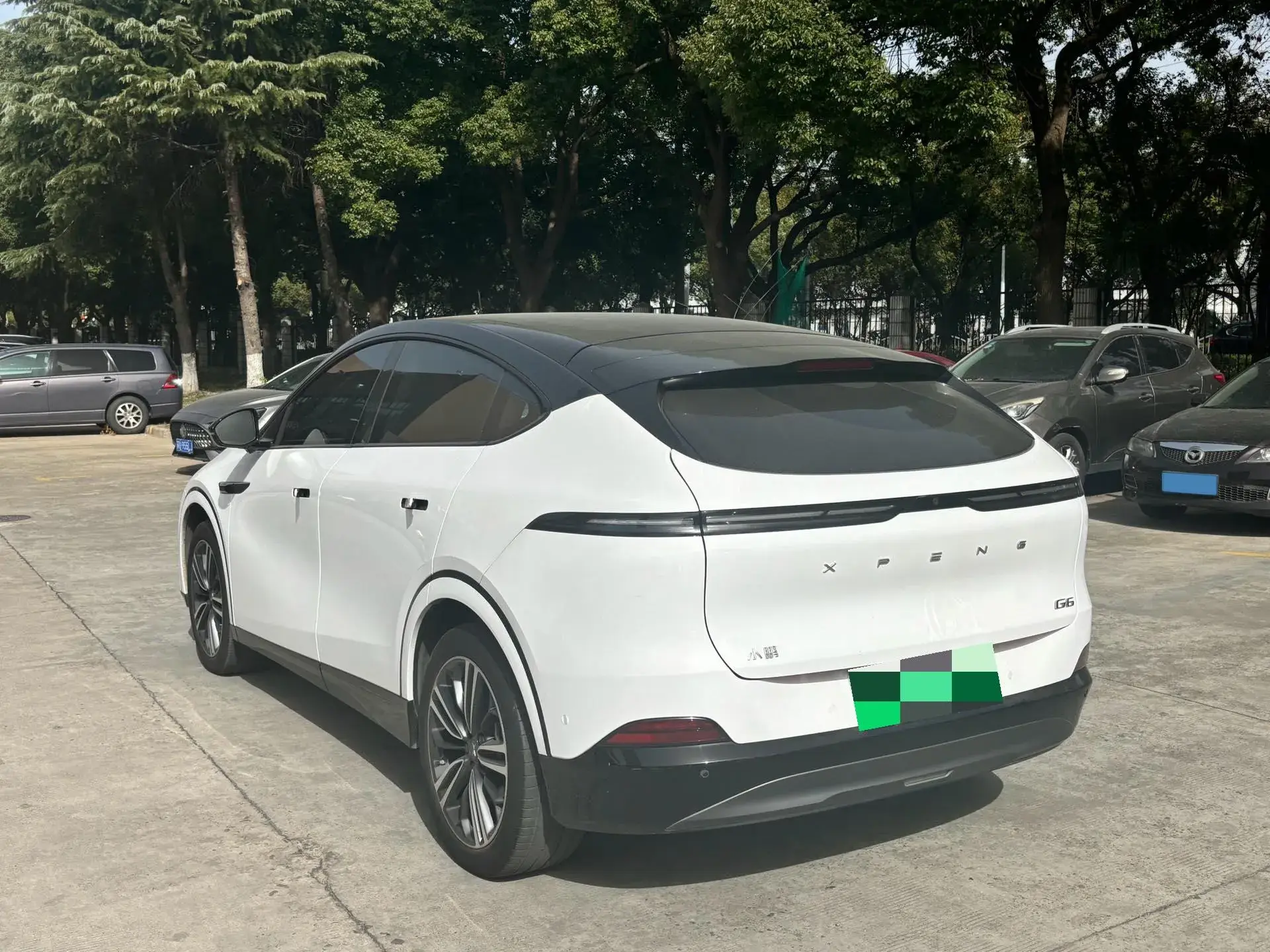 2023 XPENG G6 thumbnail 3