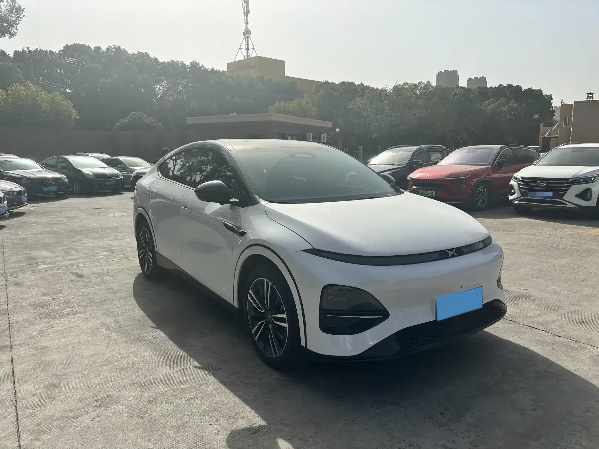 2023 XPENG G6 thumbnail 2