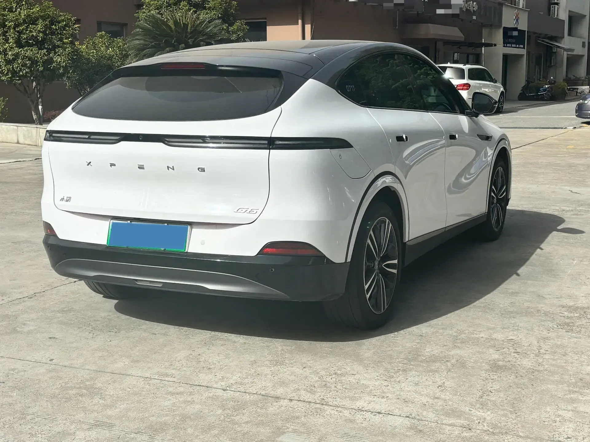 2023 XPENG G6 thumbnail 4