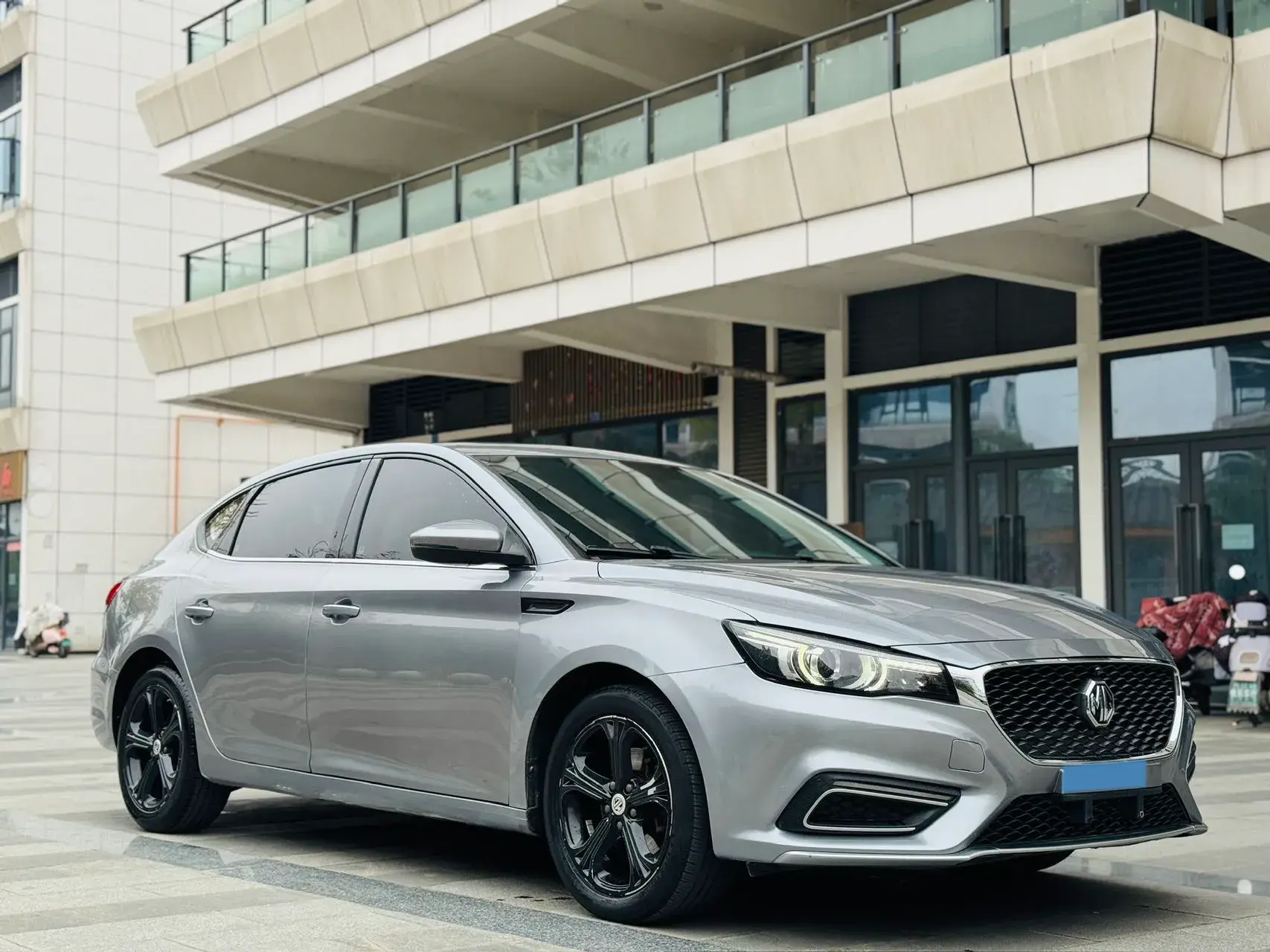 2017 MG MG6 thumbnail 3