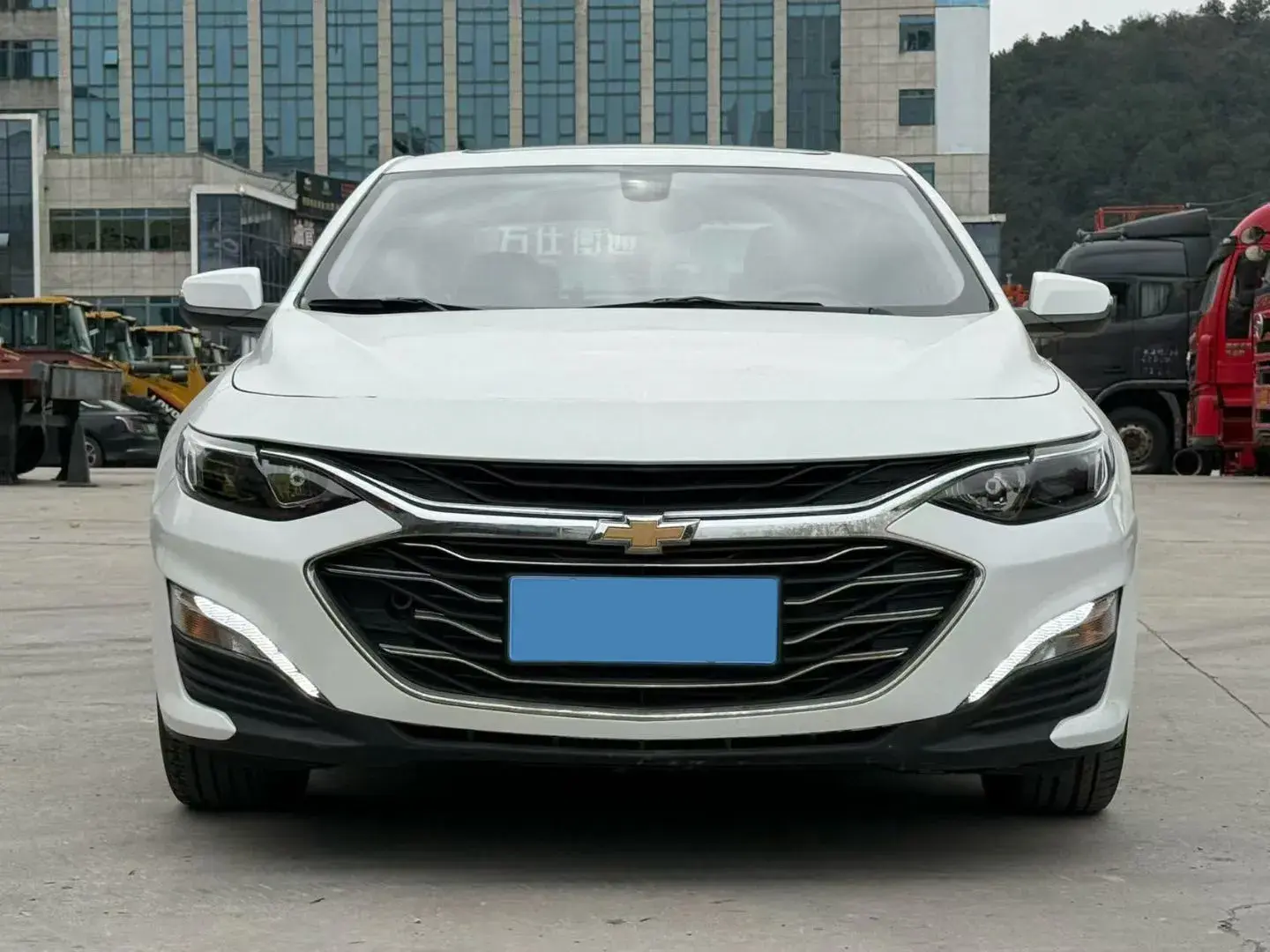 2020 CHEVROLET MALIBU thumbnail 2