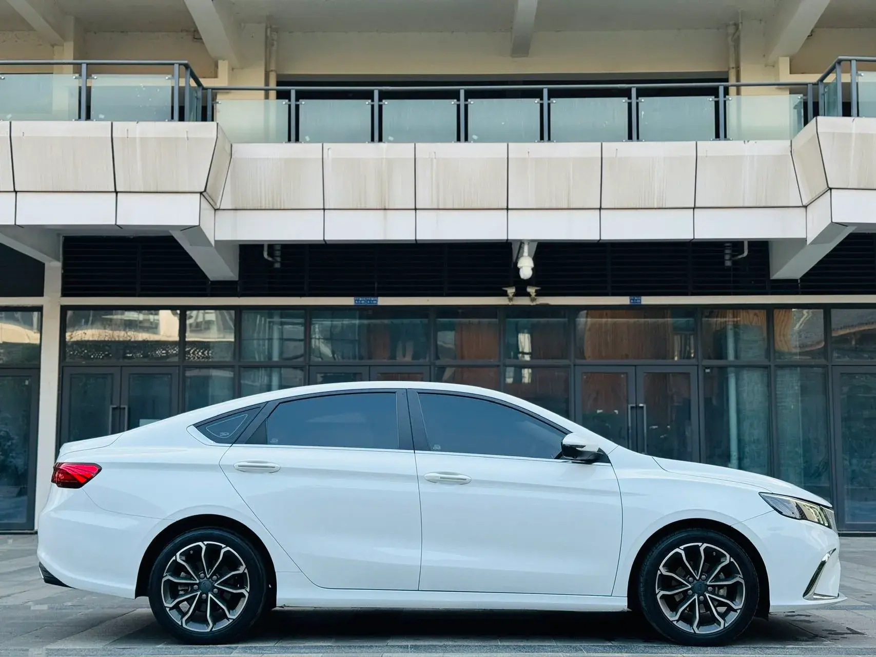 2021 GEELY BINRAY thumbnail 4