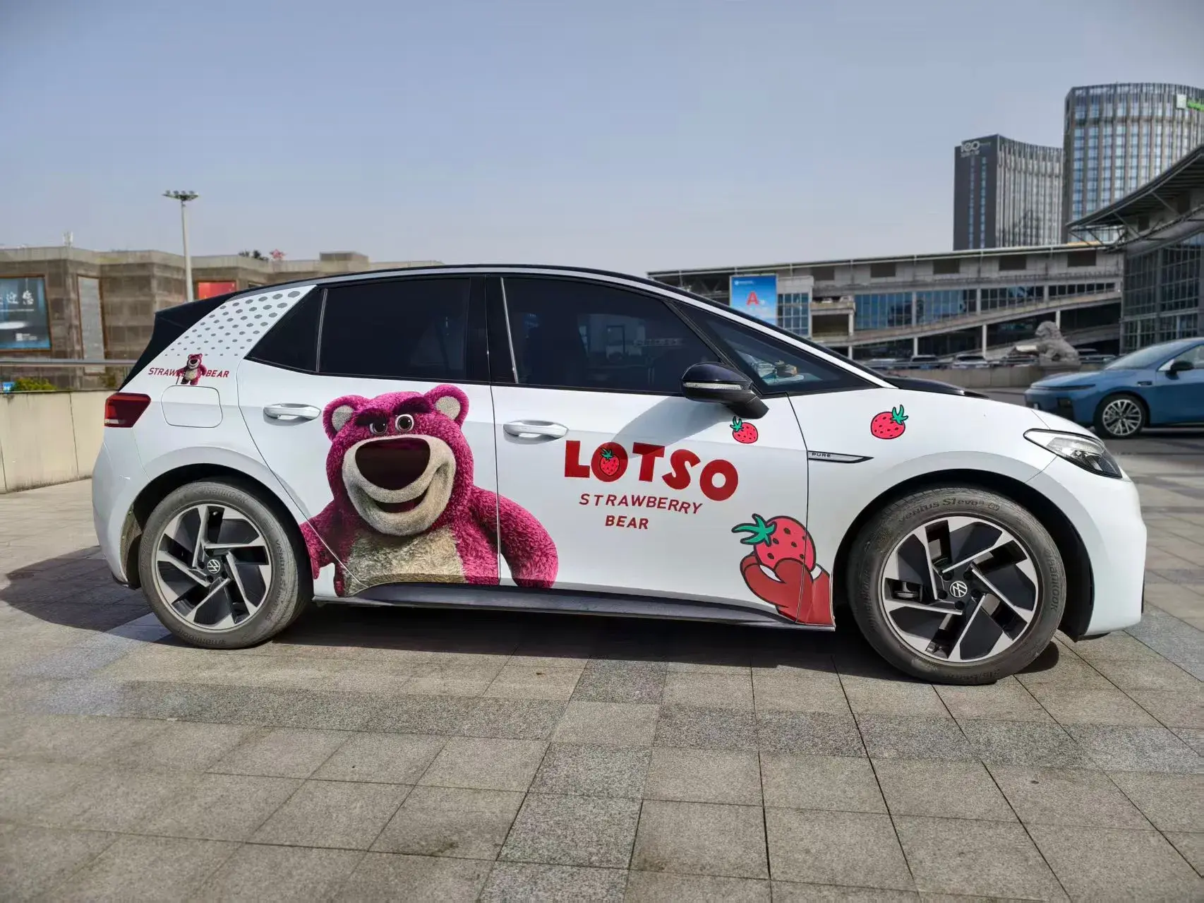 2023 VOLKSWAGEN ID.3 thumbnail 3