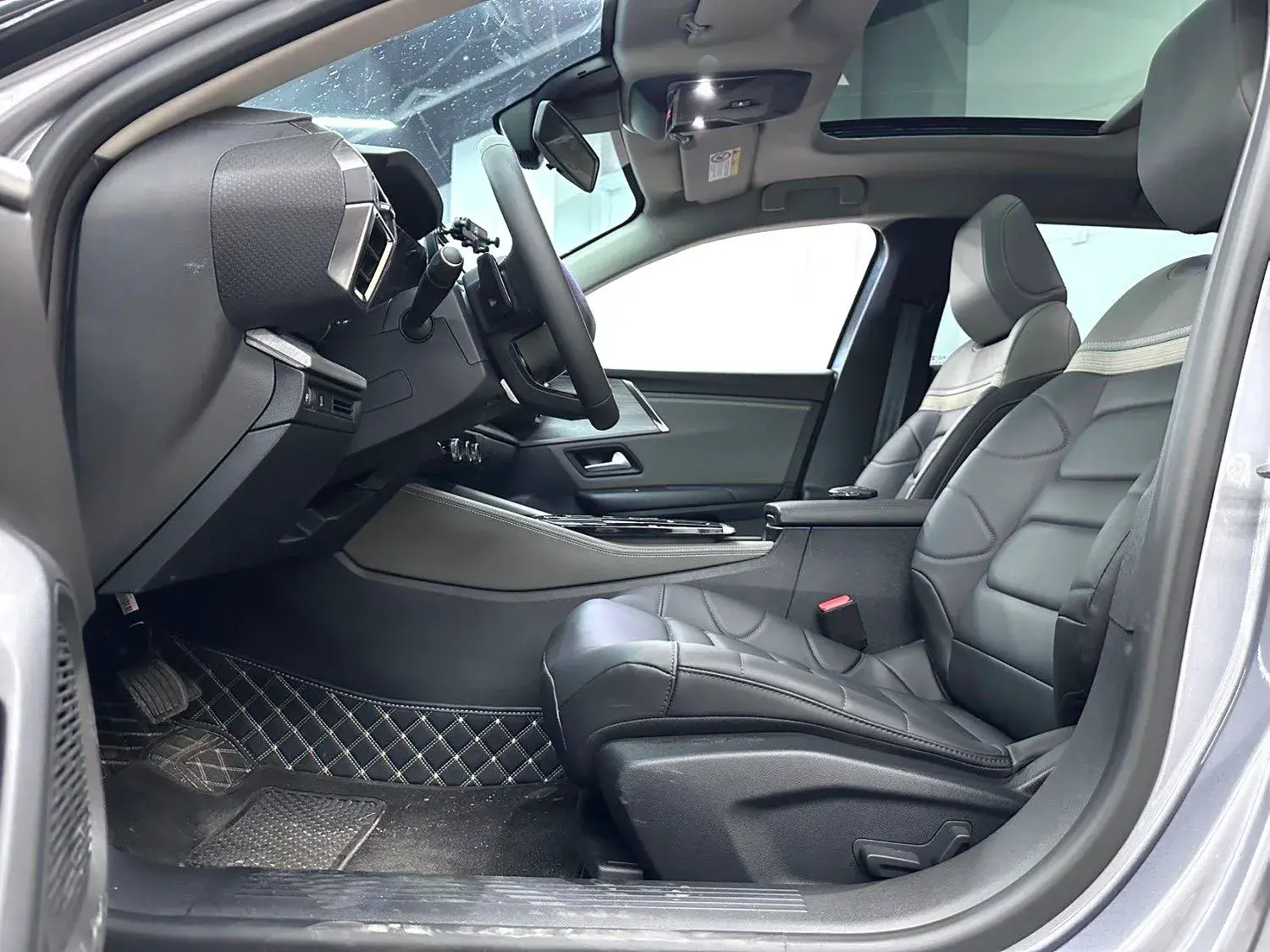 2024 CITROEN C5 thumbnail 4