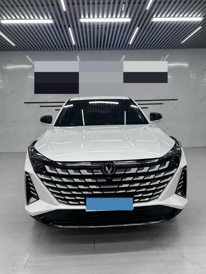 2024 ChangAn UNI-Z 1.5L 98HP L4 E-CVT PHEV 18.4KWH,autocango,china used car exporter,china ev exporter,chinese used car exporter,chinese used ev exporter
