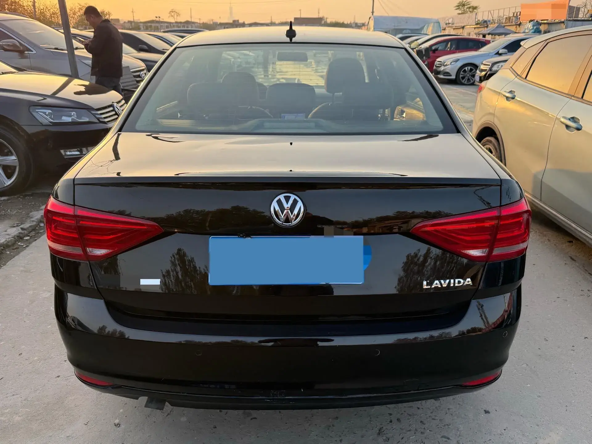 2017 VOLKSWAGEN LAVIDA thumbnail 4