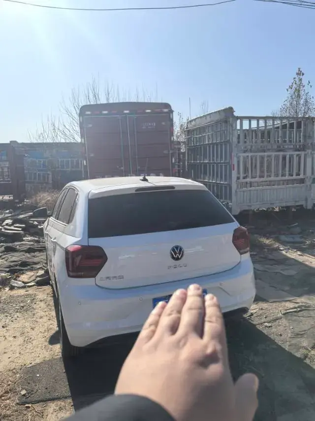 2021 VOLKSWAGEN POLO thumbnail 3