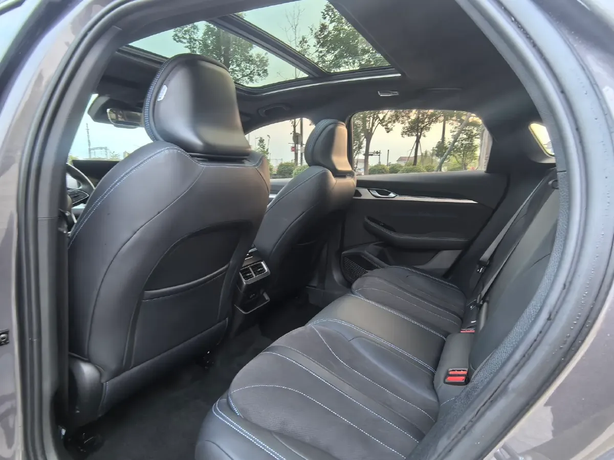 2025 Geely Preface 2.0T 238HP L4 8AT,autocango,china used car exporter,china ev exporter,chinese used car exporter,chinese used ev exporter