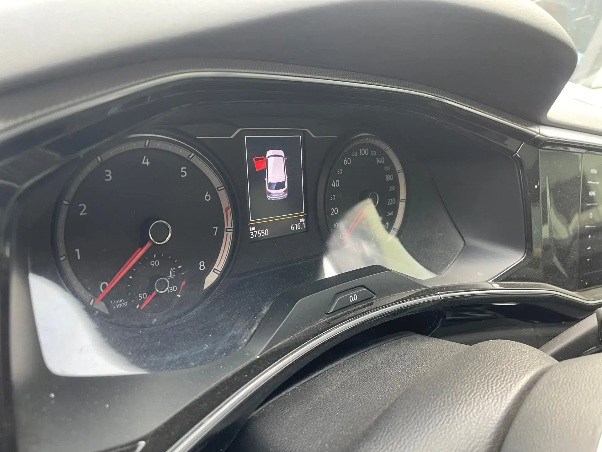 2022 VOLKSWAGEN TAYRON thumbnail 4