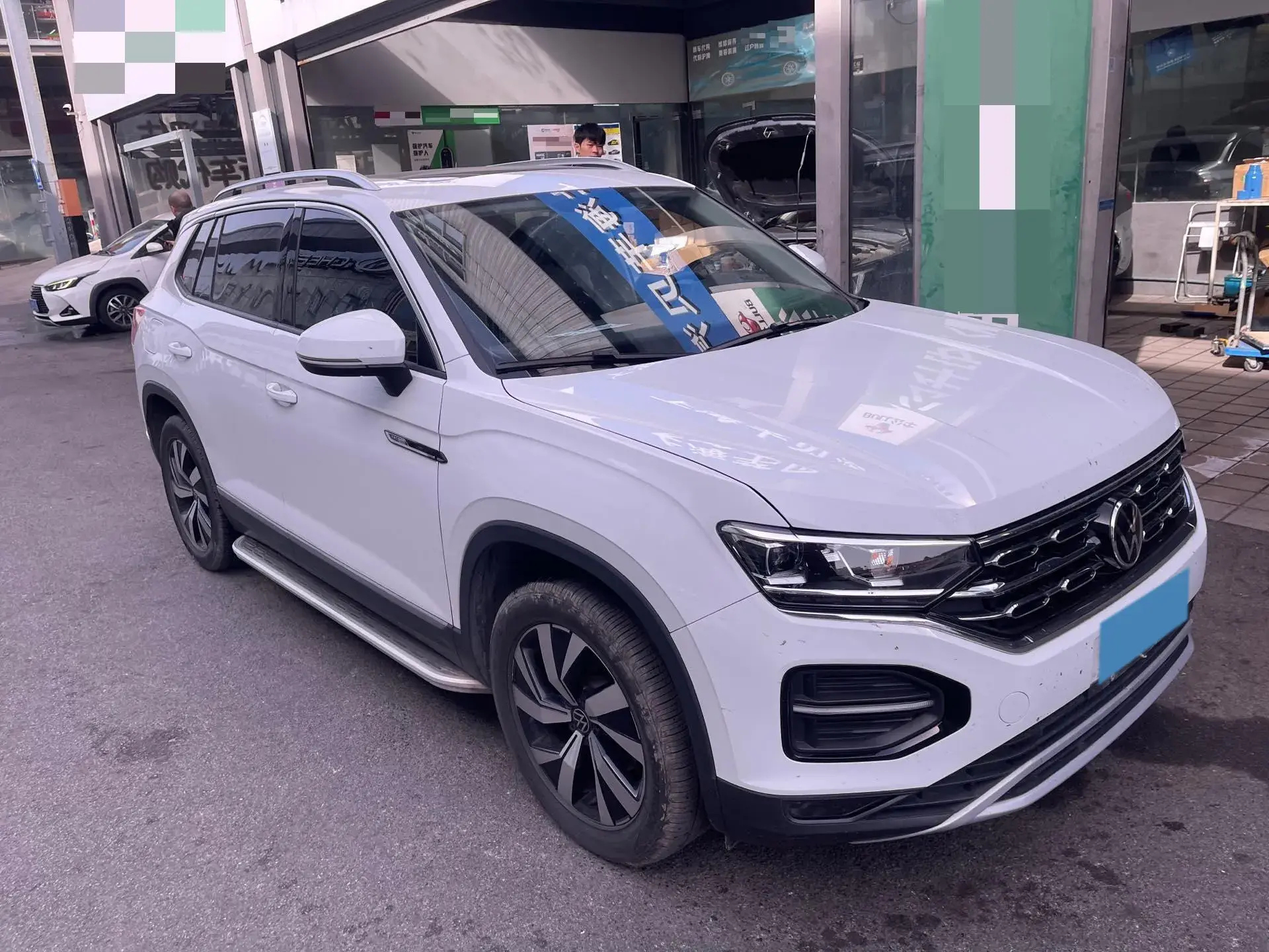 2022 VOLKSWAGEN TAYRON thumbnail 2