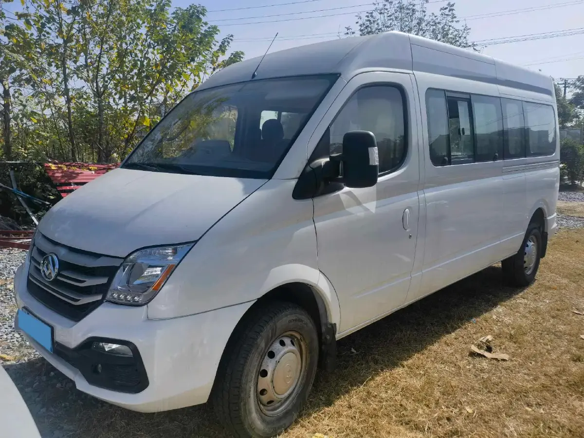 2013 MAXUS XinTu V80 2.5T 136HP L4 5MT