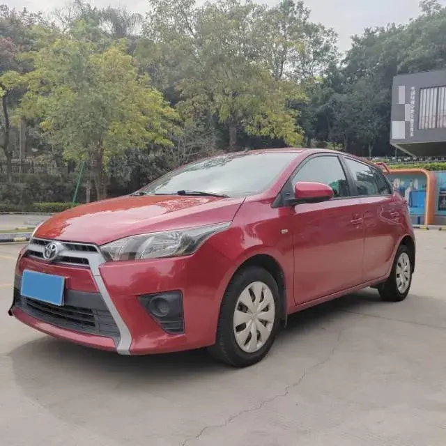 2016 TOYOTA YARIS view 1