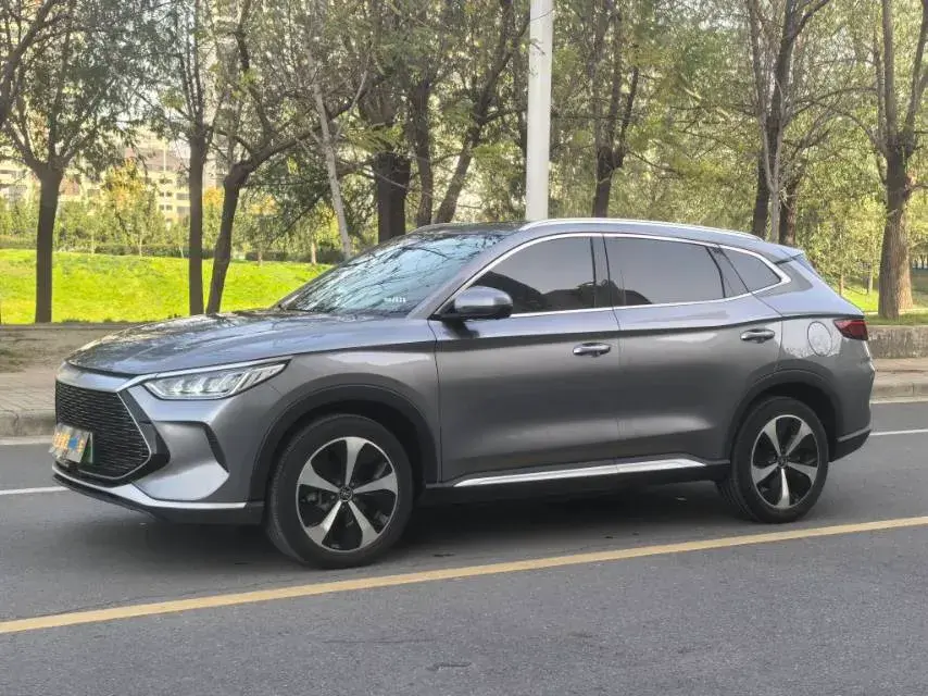 2022 BYD SONG view 1